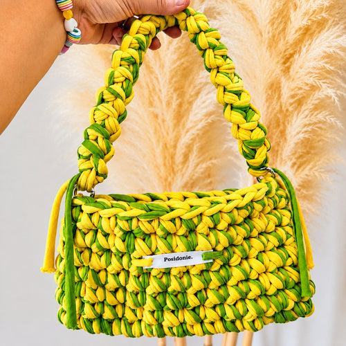 Sac au crochet design Augustine personnalisable choix parmi 18 couleurs