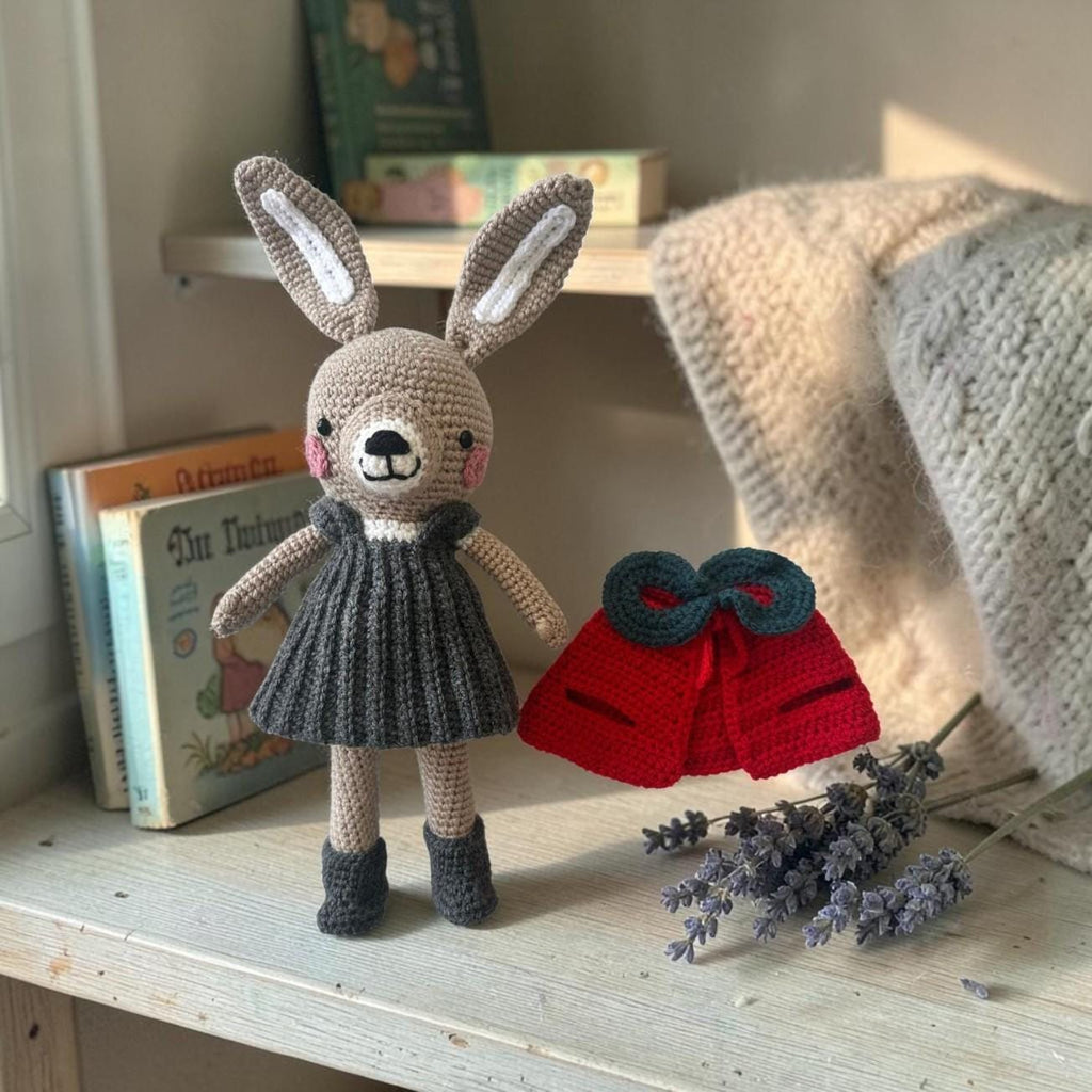 Posidonie's friens Lisa peluche amigurumi faite main au crochet