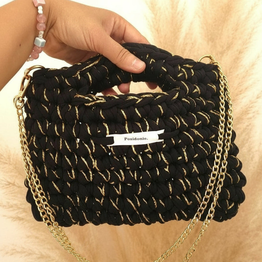 Sac au crochet Eléonore noir et doré ou argenté fait main à Marseille