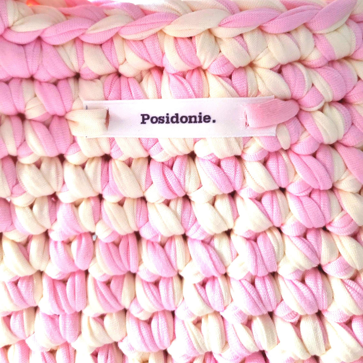 Sac au crochet rose et blanc comme une guimauve fait main à Marseille