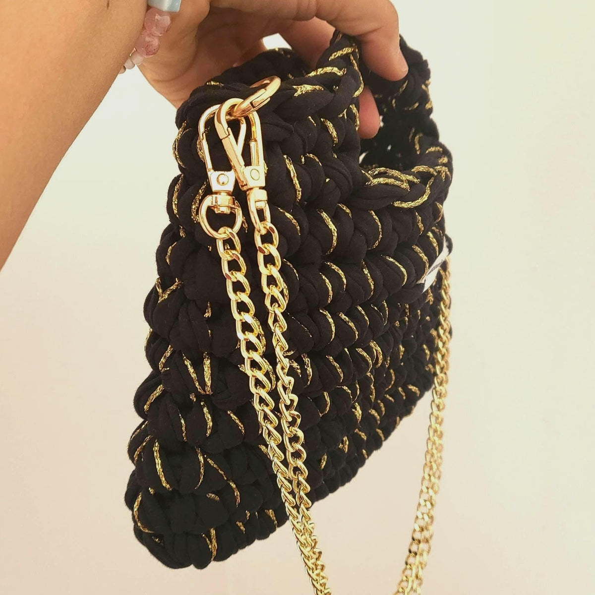 Sac au crochet Eléonore noir et doré ou argenté fait main à Marseille