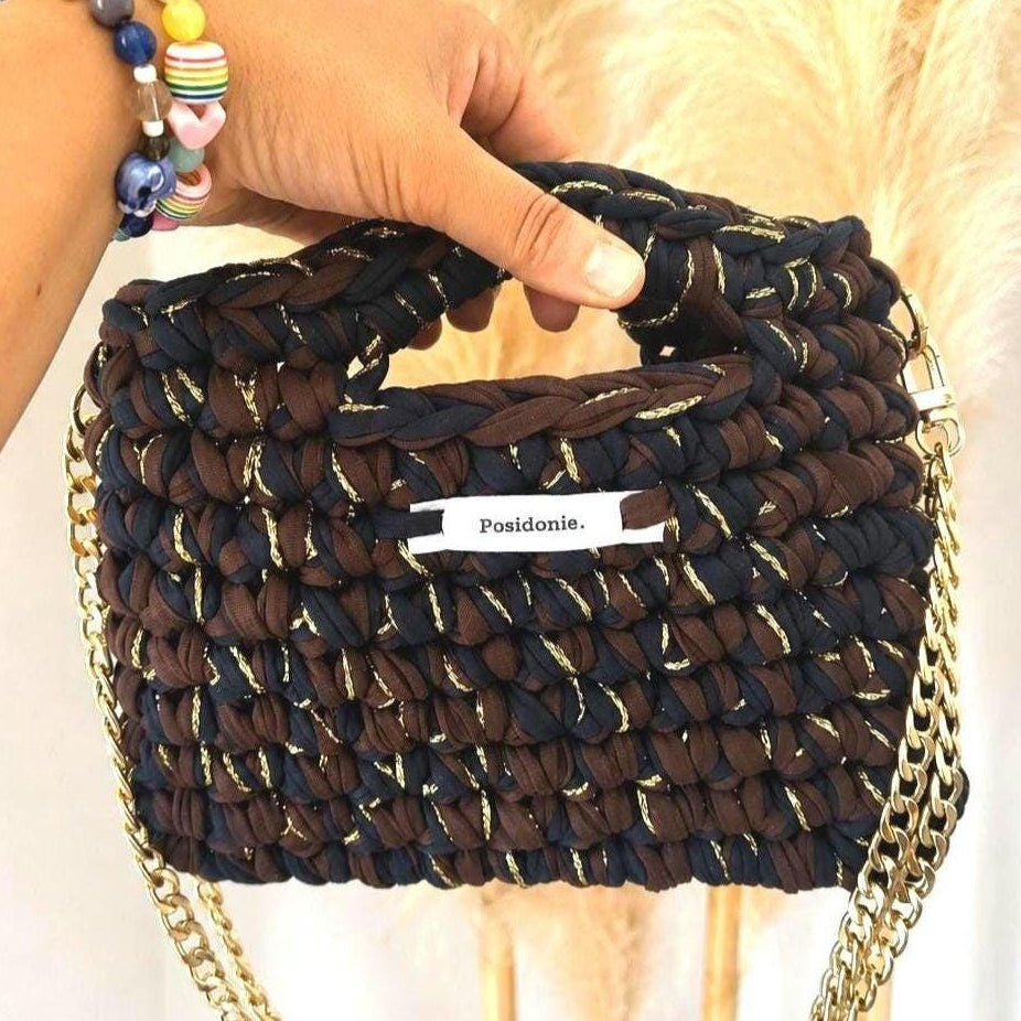 Sac au crochet bleu océan, chocolat et doré, fait main à Marseille