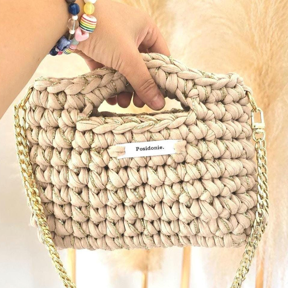 Sac au crochet couleur beige sable et doré fait main à Marseille
