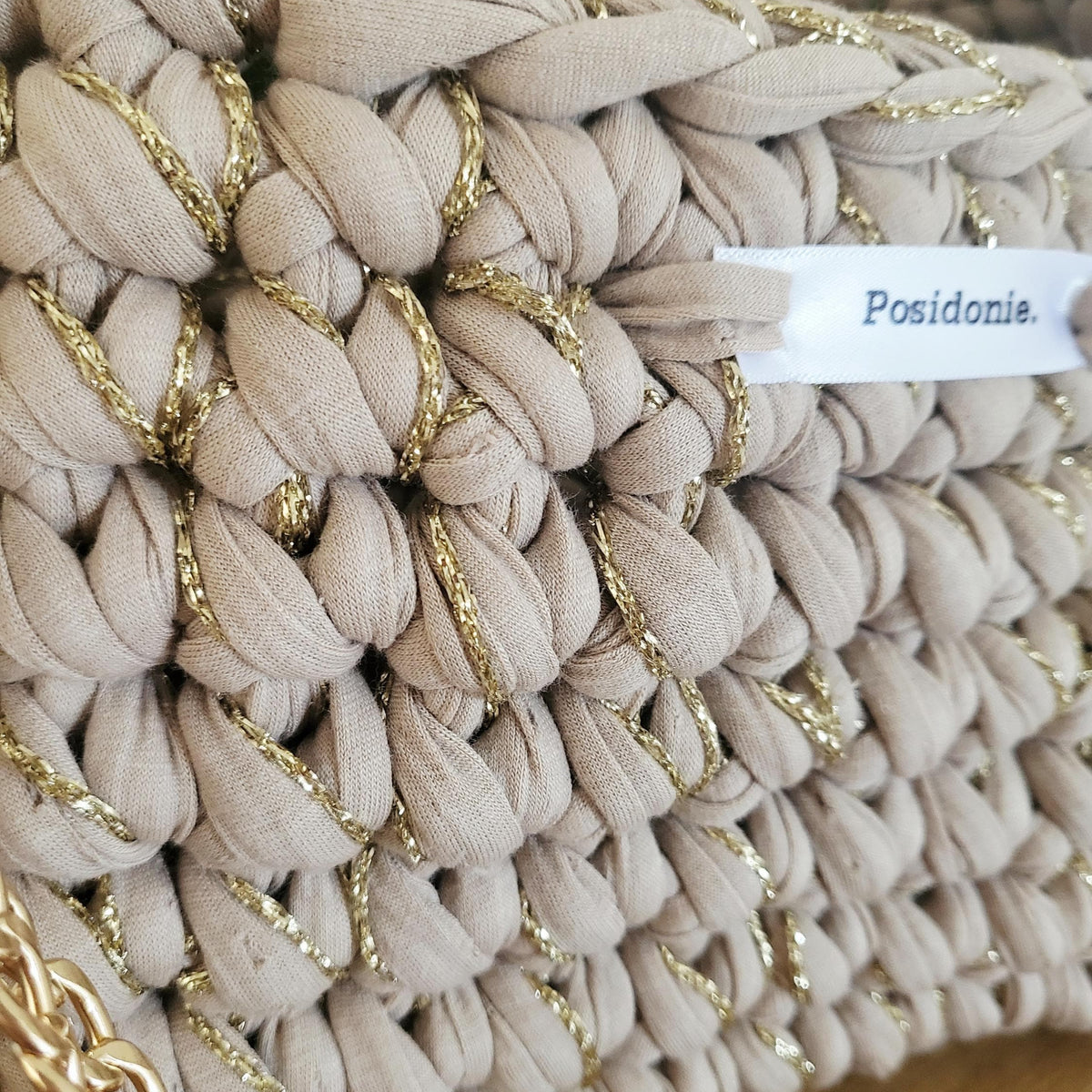 Sac au crochet beige sable et doré fait main à Marseille